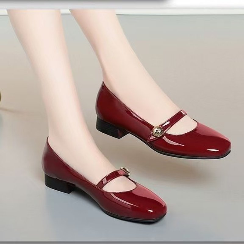 Klasyczne buty typu Mary Jane  – Womens Heels recenzja i cena